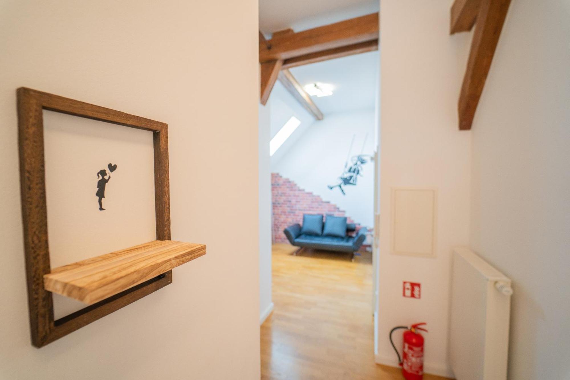 Apartment Luxomes - Streetart Old Town Apartment- Ingolstadt