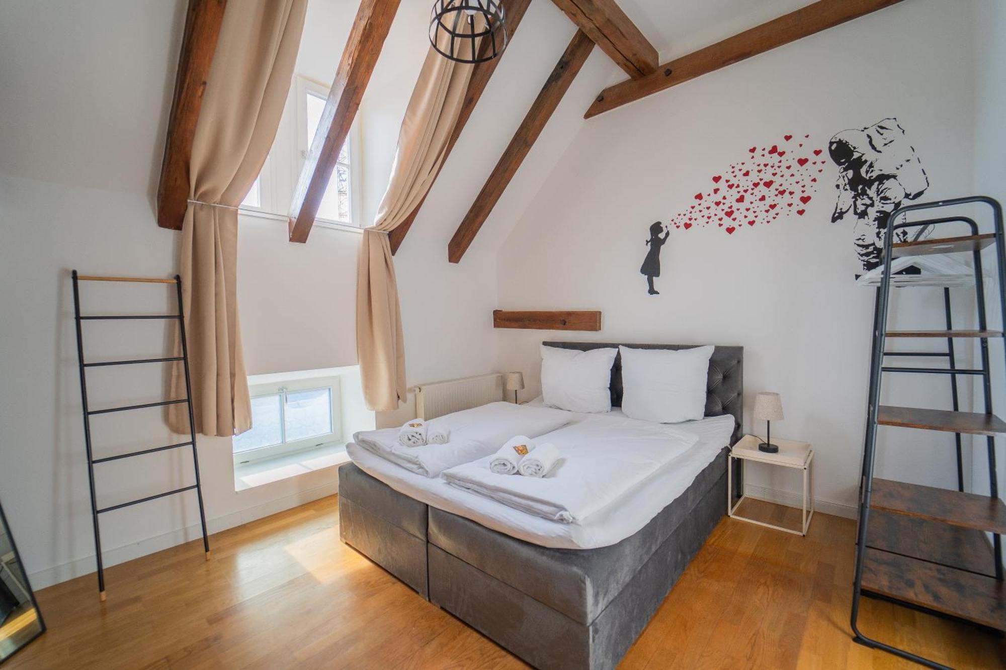 Luxomes - Streetart Old Town Apartment- * Ingolstadt
