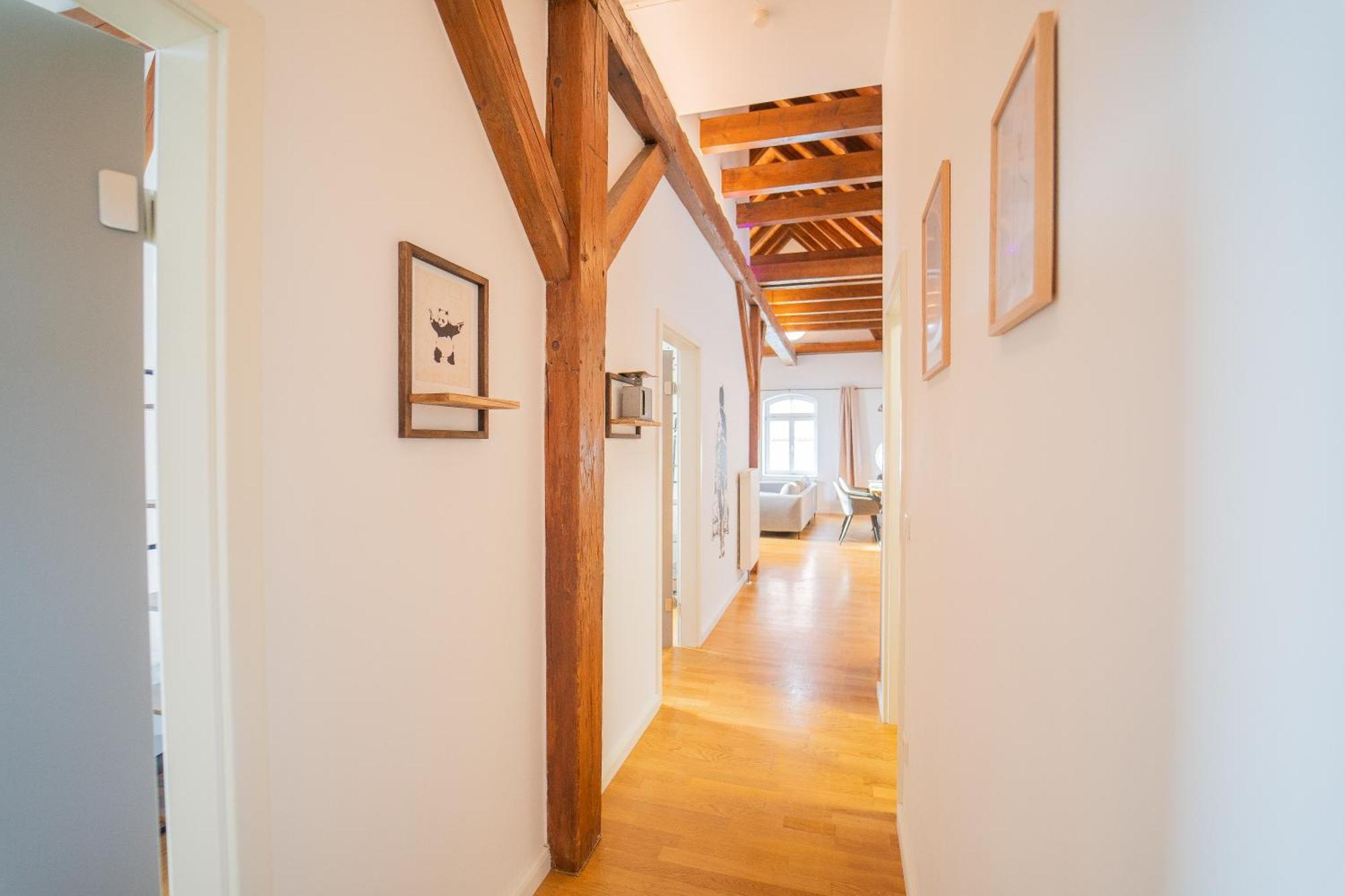 Luxomes - Streetart Old Town Apartment- *
